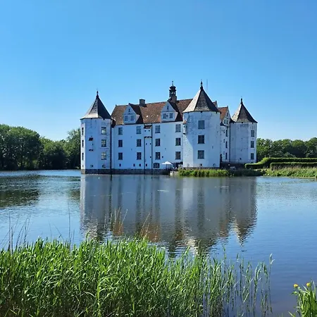 Nyaraló Strandhaus *